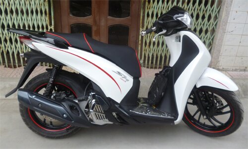 Sơn SH 150i VN lên Sporty