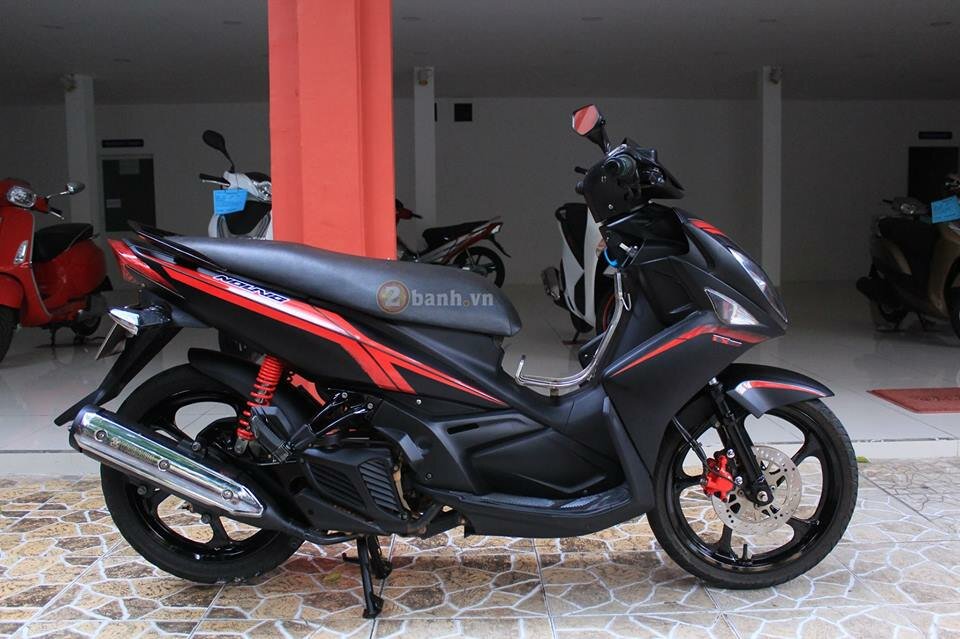 Sơn phối màu Nouvo Lx phong cách Black Edition